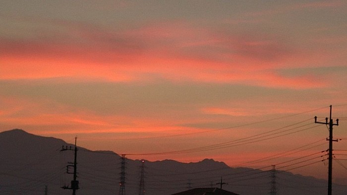 教室から見える、美しい夕焼けです。